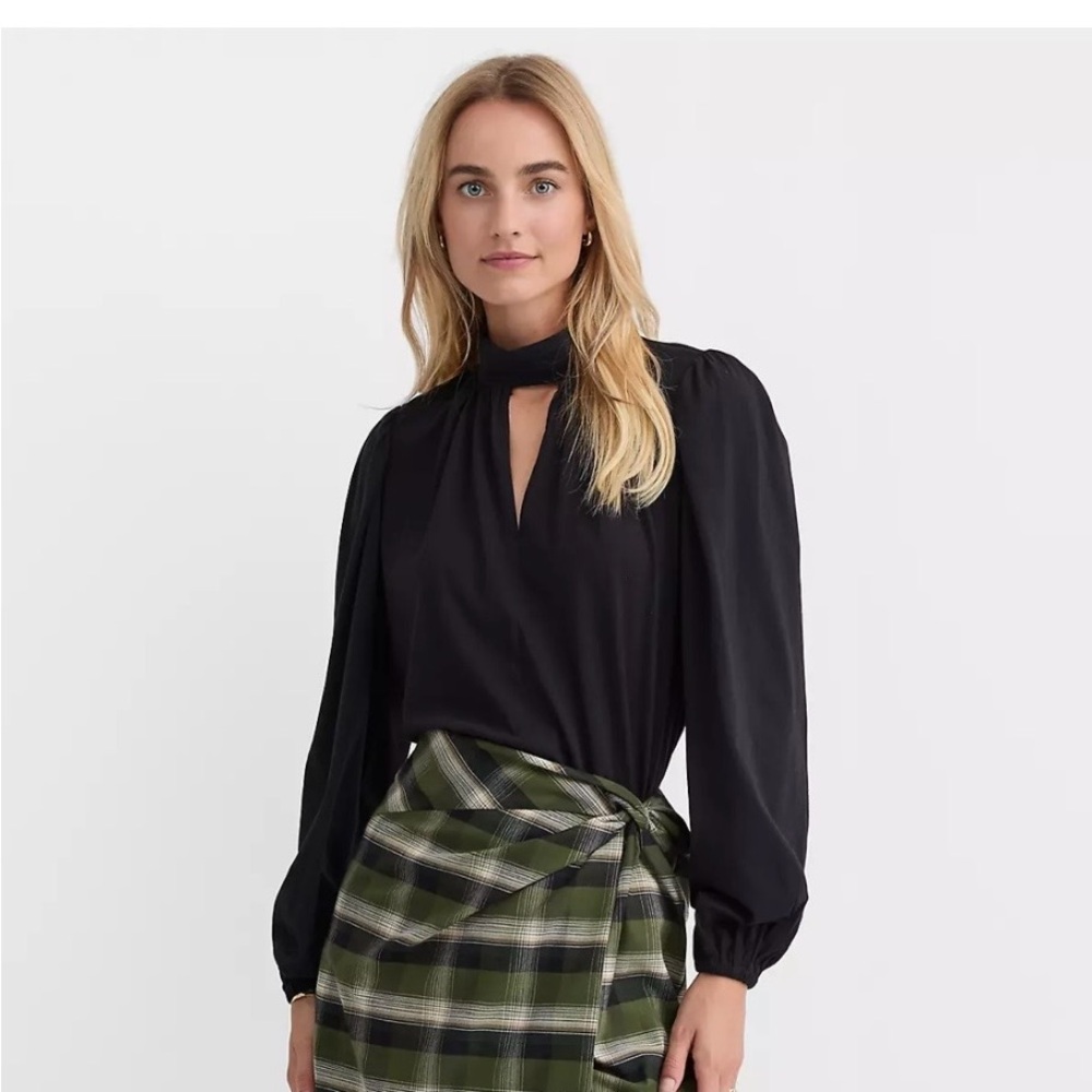 NWT Loft Keyhole Jersey Top